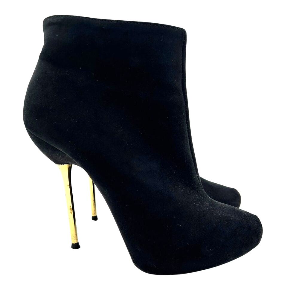 ShoeDazzle Parisa Black Stiletto Ankle Booties Size 6.5 Suedette Gold Party Sexy